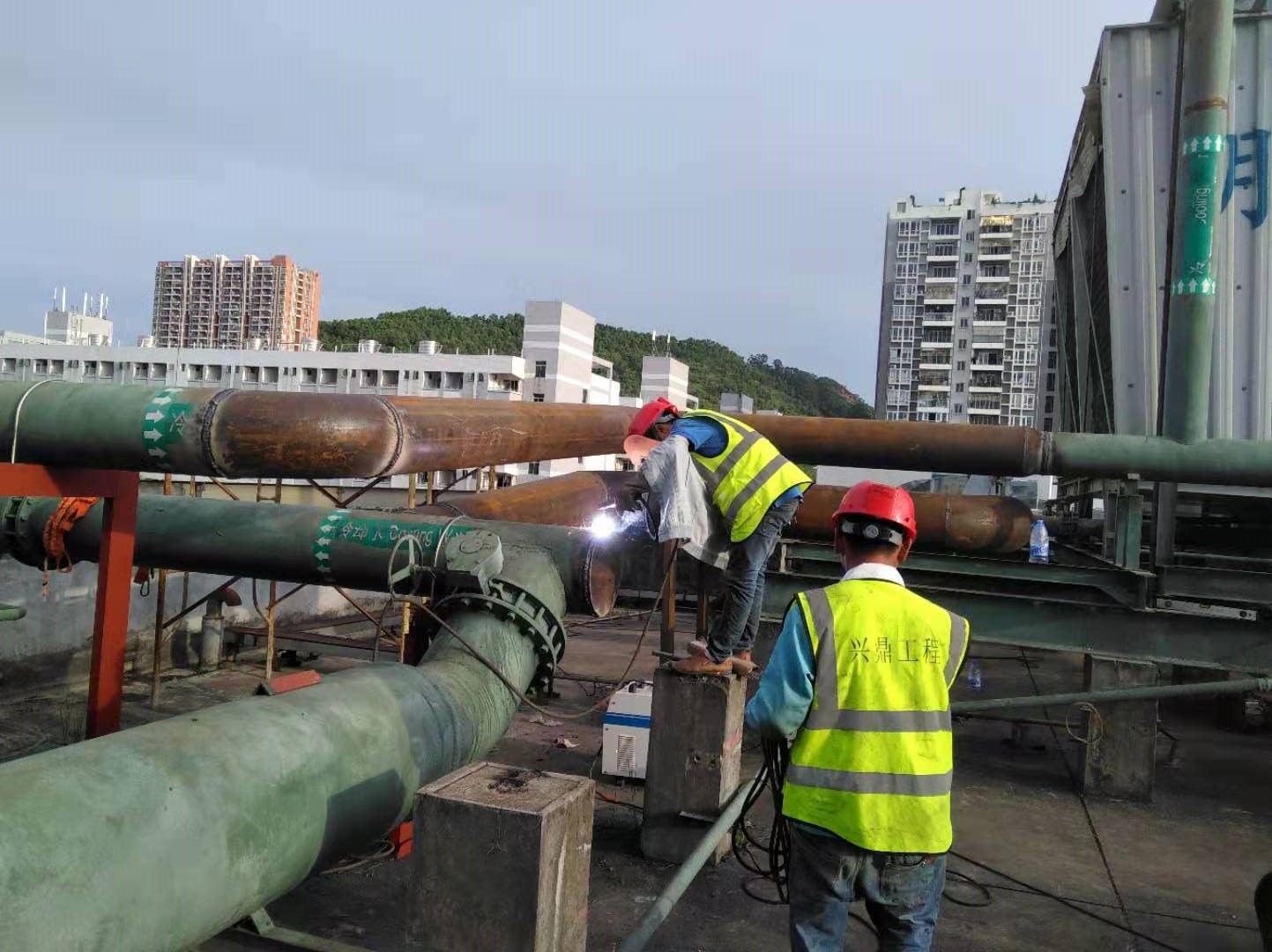 恭喜興鼎工程承建大亞灣信立泰中央空調(diào)工程！